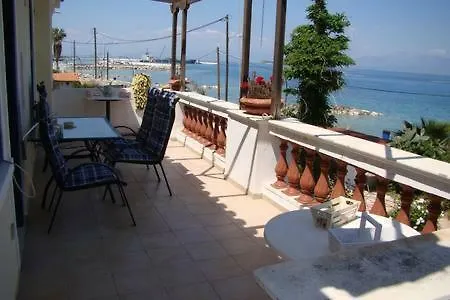 House With View *